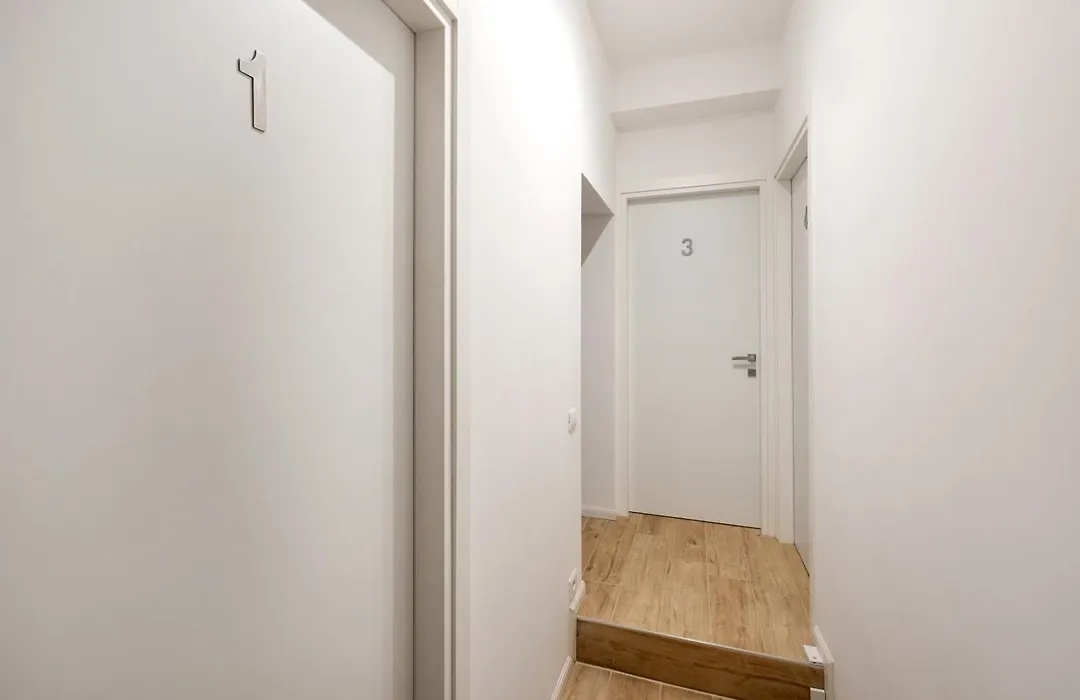 White Flat Labicana-1